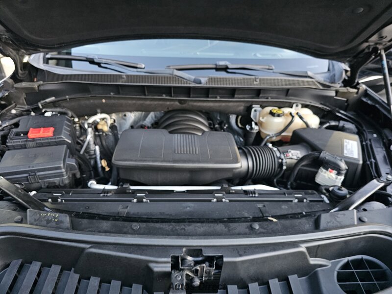 Used 2021 Chevrolet Tahoe RST w/ Luxury Package image 35