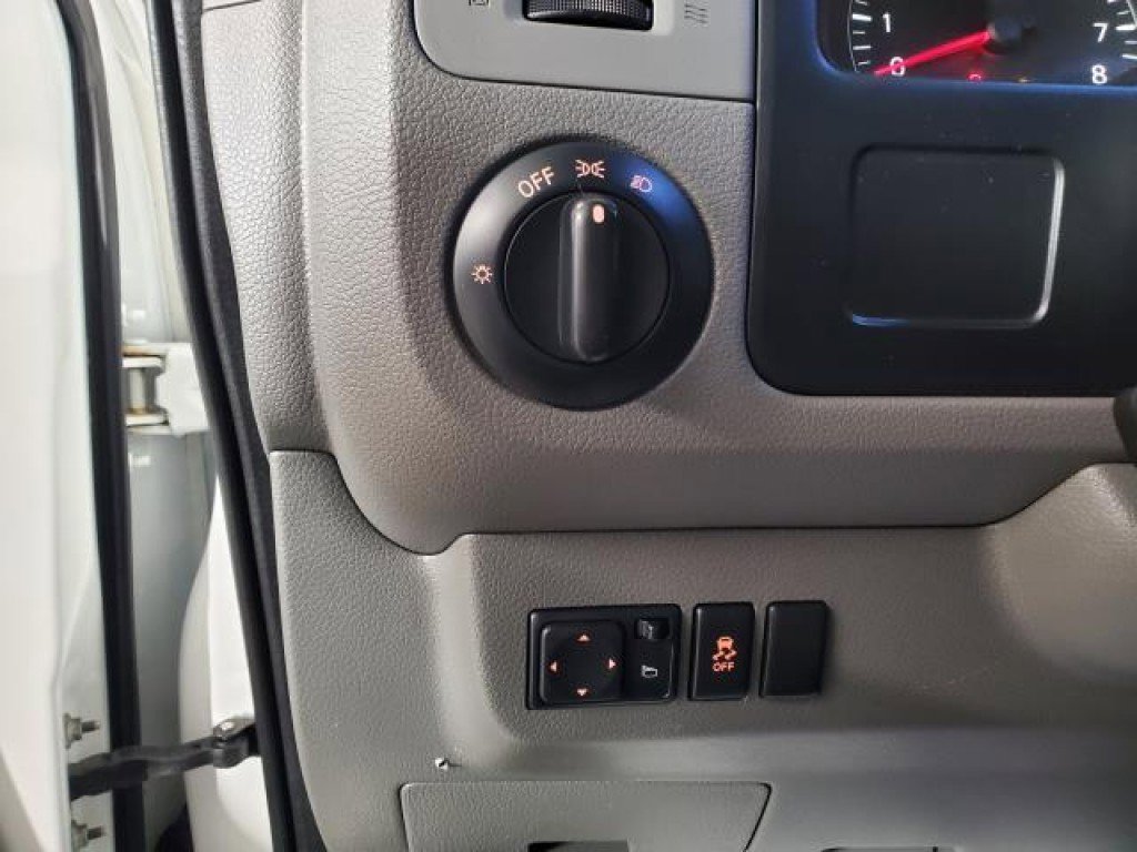 Used 2015 Nissan NV 2500 SV w/ Side & Curtain Airbag Package RWD image 15