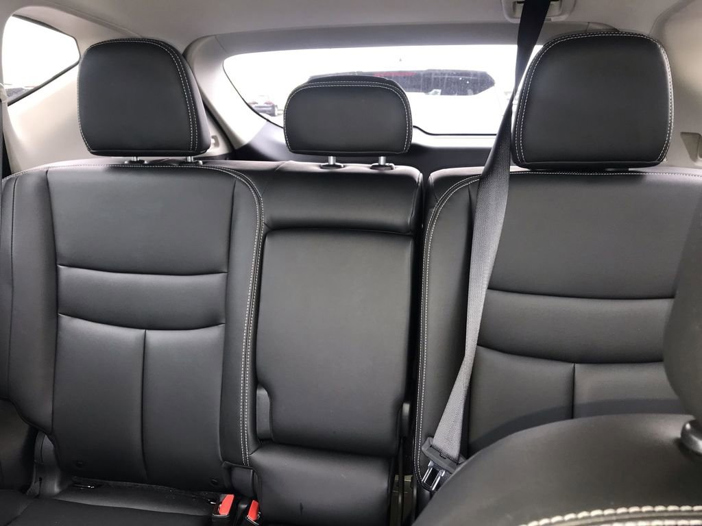 Used 2023 Nissan Murano SV w/ SV Midnight Edition Package FWD image 21