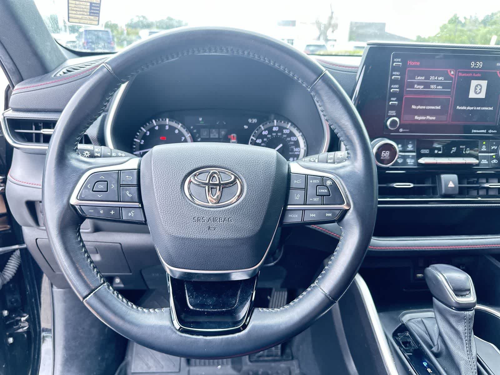 Used 2021 Toyota Highlander XSE FWD image 18
