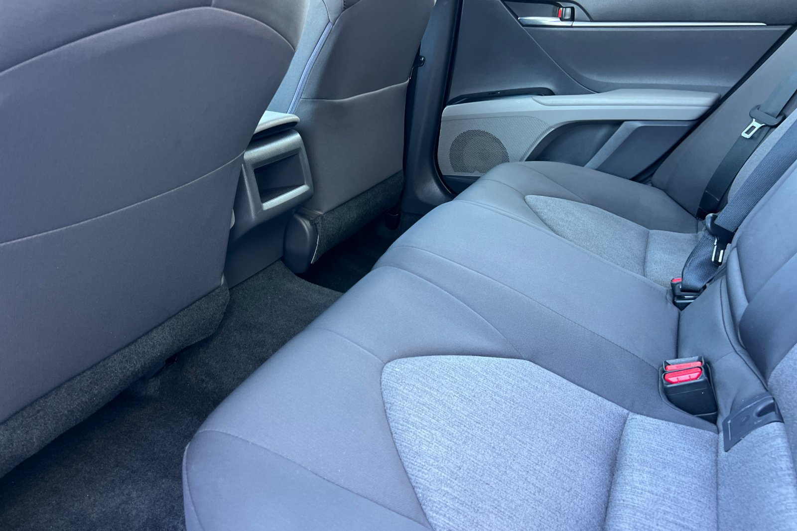 Certified 2018 Toyota Camry LE w/ Convenience Package FWD image 12
