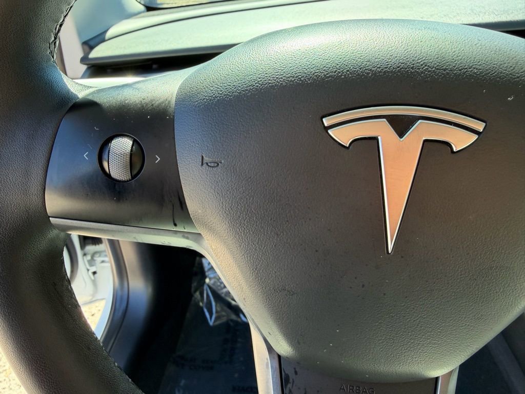 Used 2021 Tesla Model 3 Performance image 19