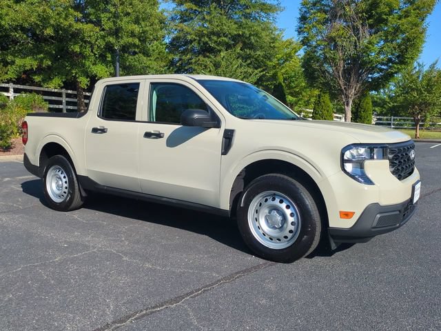 Used 2025 Ford Maverick XL w/ Equipment Group 102A AWD/4WD image 1
