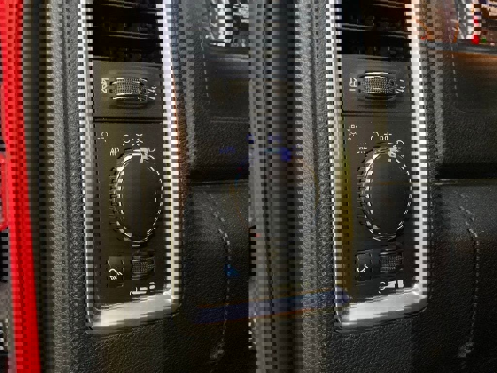 Used 2024 RAM 1500 Classic Warlock image 13