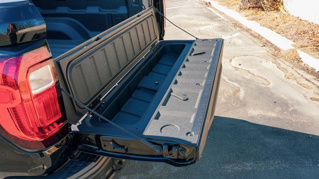 Used 2024 GMC Canyon AT4X w/ AT4X AEV Edition image 15