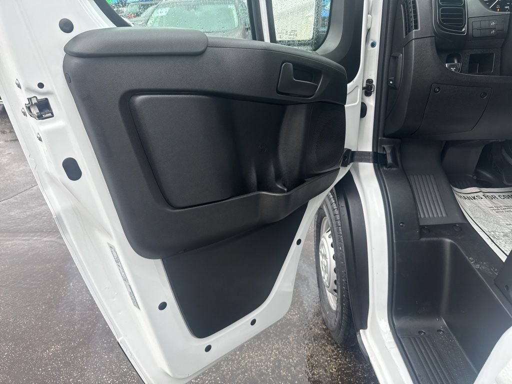 Used 2024 RAM ProMaster 2500 FWD image 12