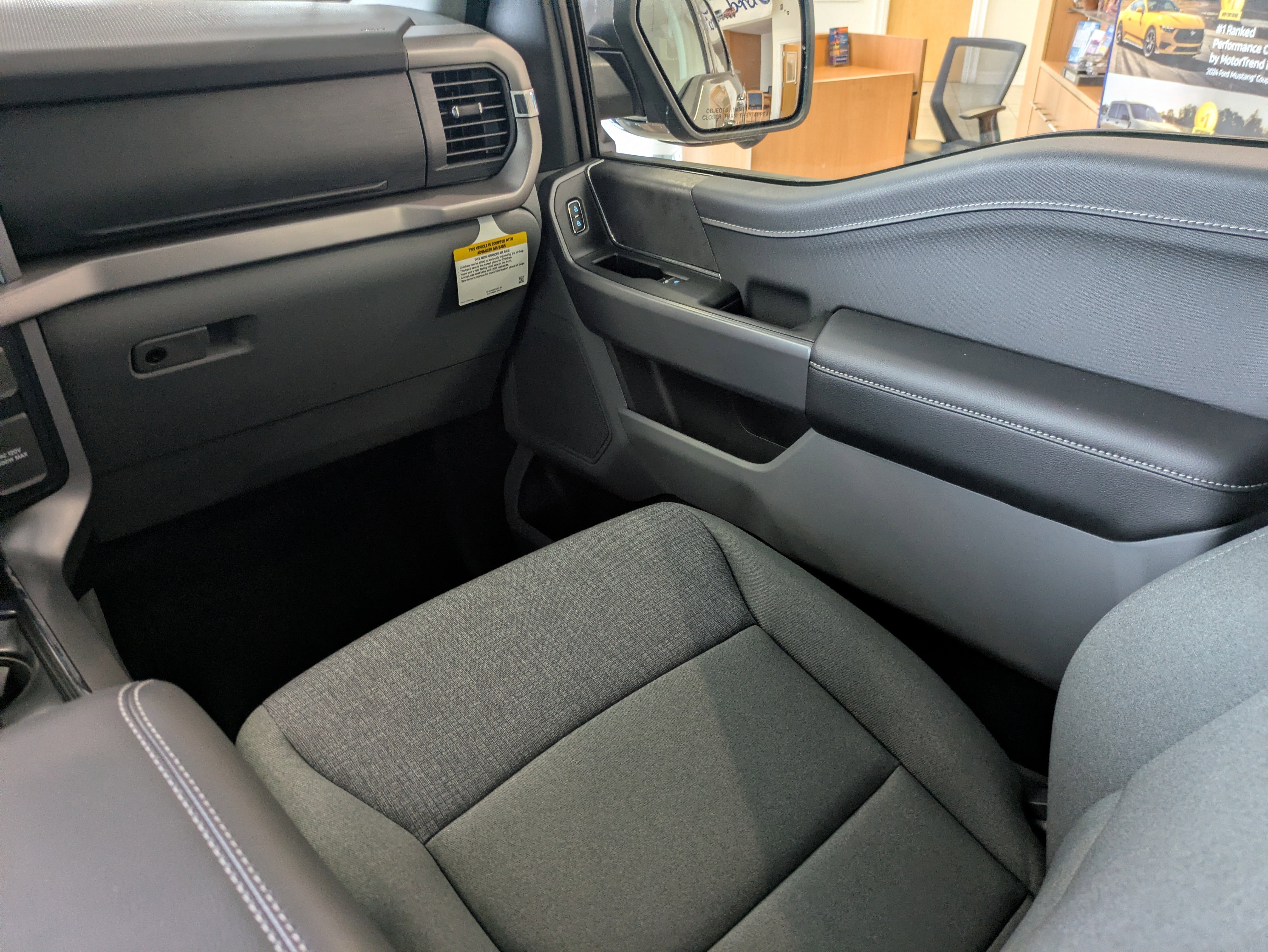 New 2025 Ford F150 XLT w/ Equipment Group 302A MID image 6