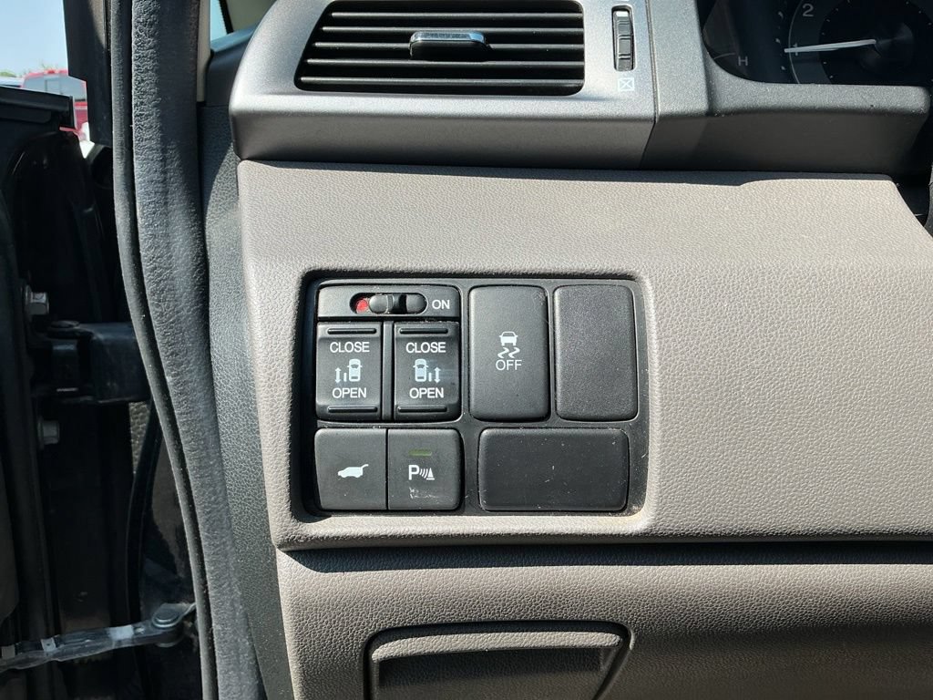 Used 2011 Honda Odyssey Touring image 16