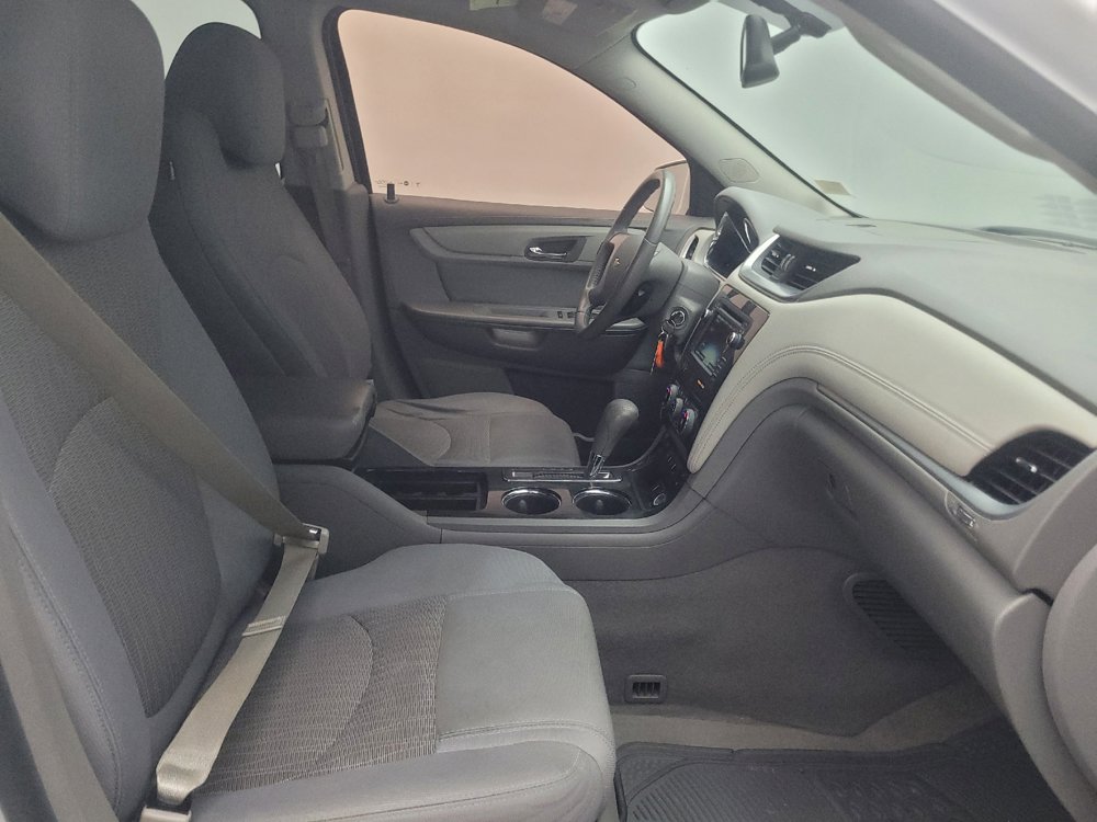 Used 2017 Chevrolet Traverse LT FWD image 21
