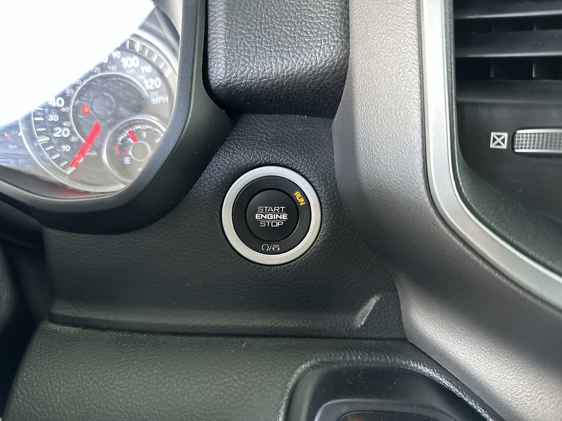 Used 2021 RAM 1500 Big Horn AWD/4WD image 16