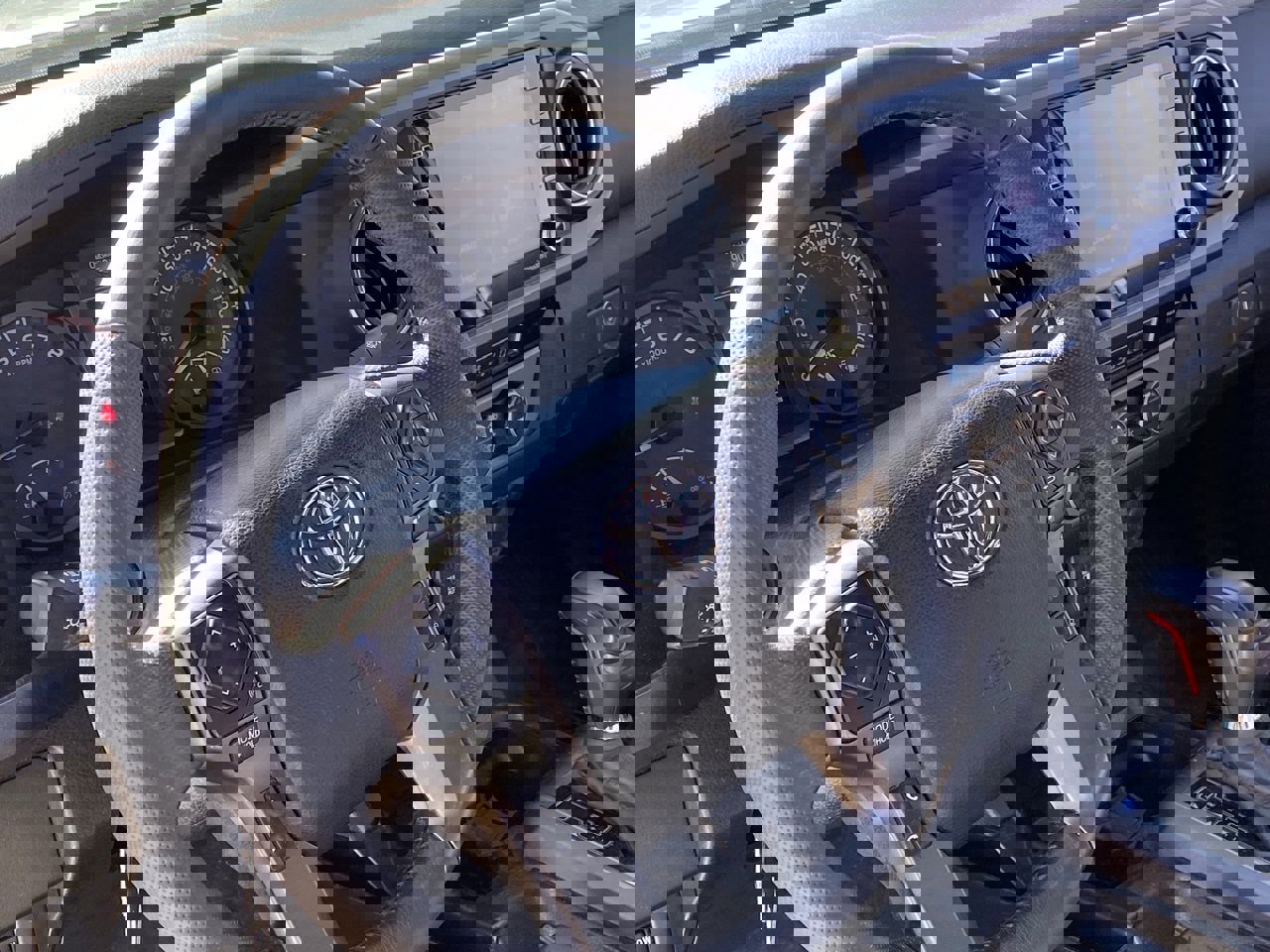 Used 2023 Toyota Tacoma TRD Sport image 9