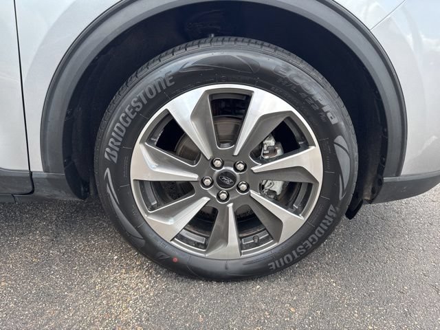 Certified 2023 Ford Escape Platinum w/ Class II Trailer Tow Package AWD/4WD image 11