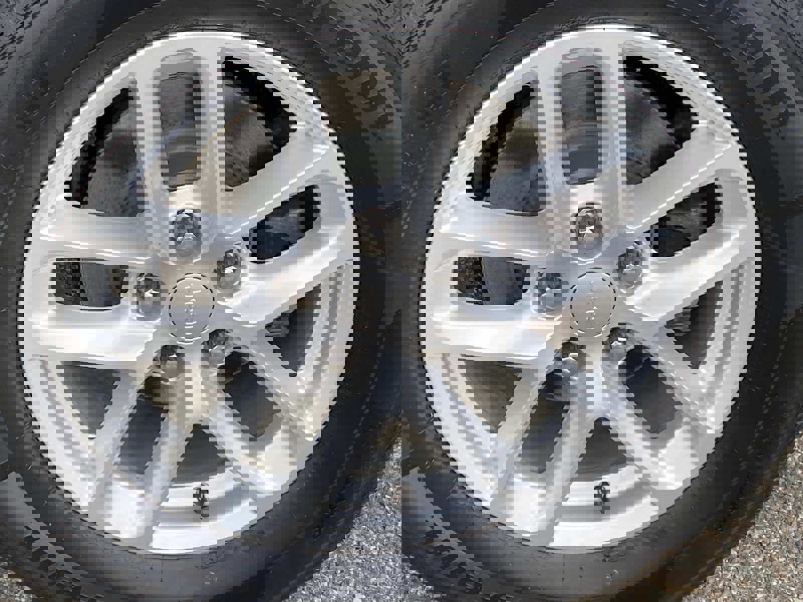 Certified 2023 Jeep Grand Cherokee Laredo X image 28