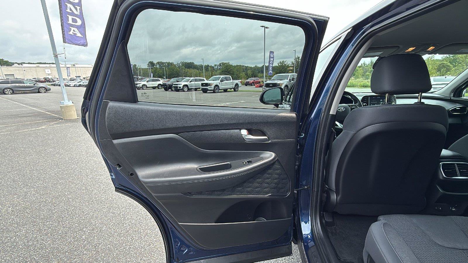 Used 2020 Hyundai Santa Fe SE AWD/4WD image 21