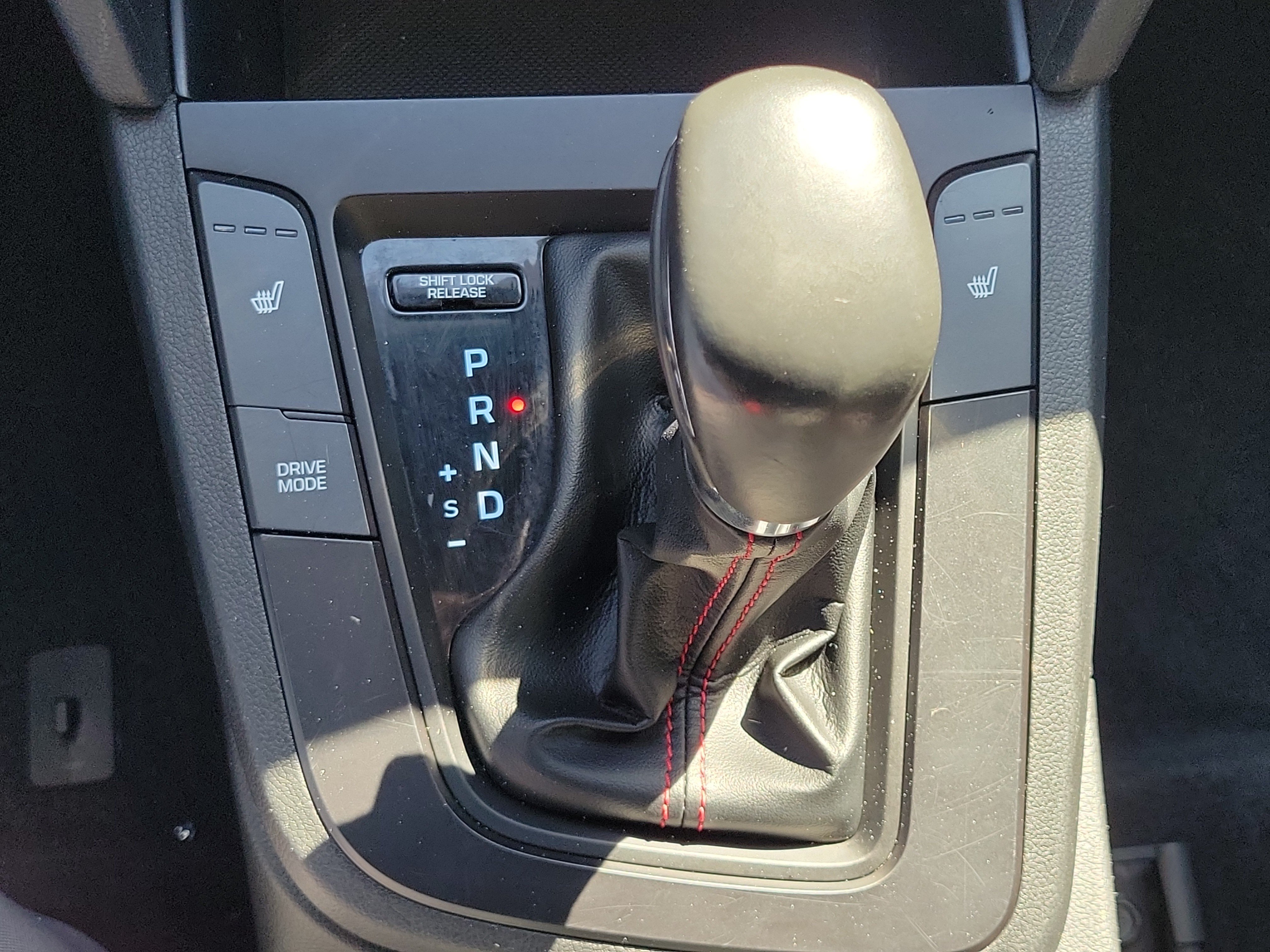 Used 2020 Hyundai Elantra Sport w/ Cargo Package (C1) FWD image 24