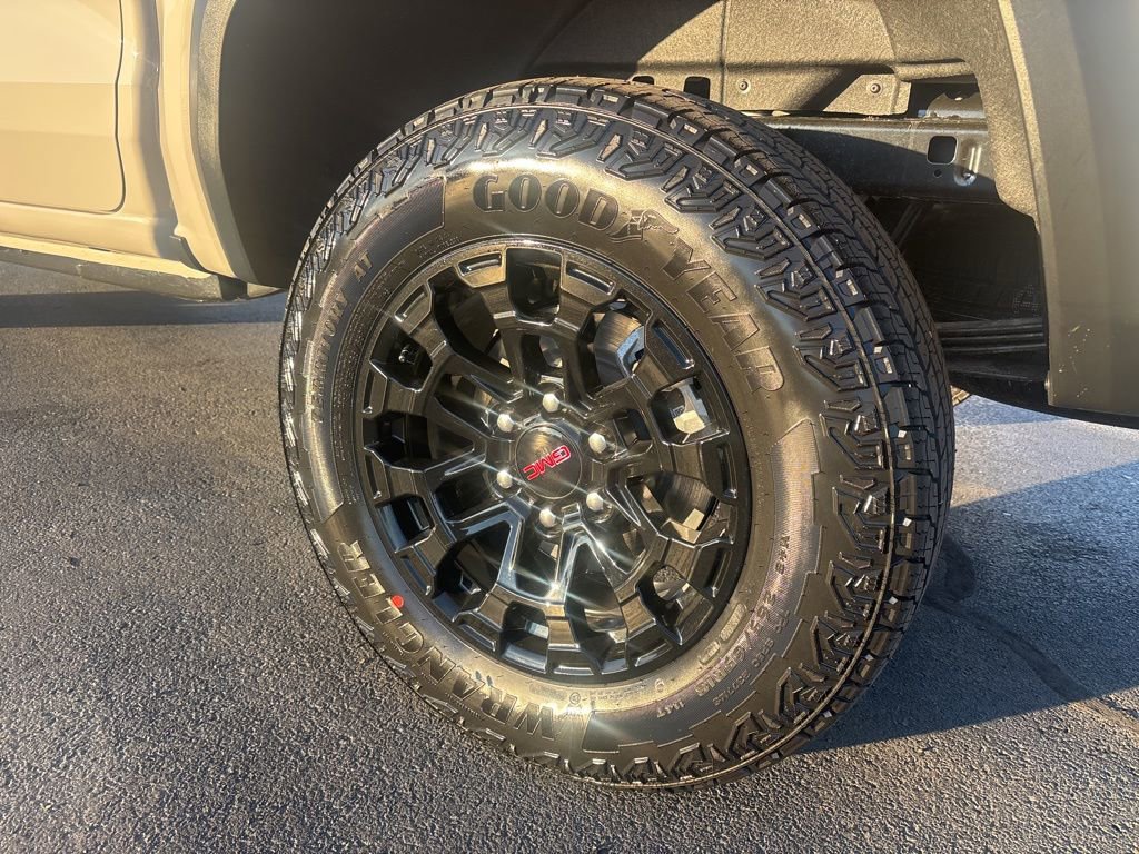 New 2026 GMC Canyon Elevation w/ Convenience Package RWD image 6