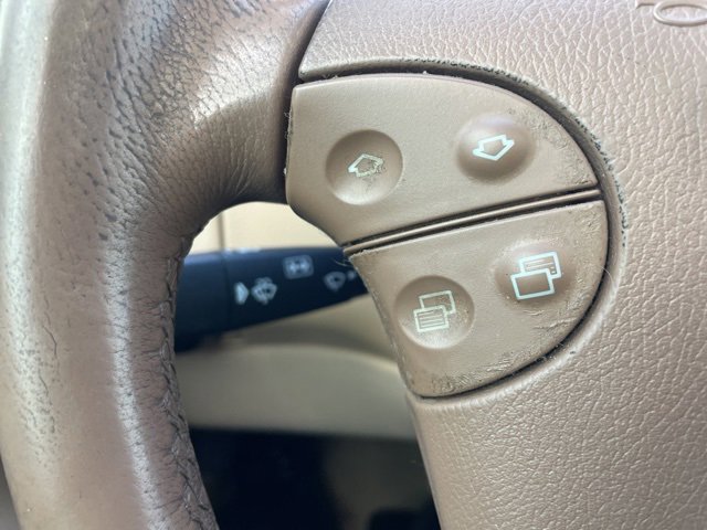 Used 2000 Mercedes-Benz E 320 Sedan image 20