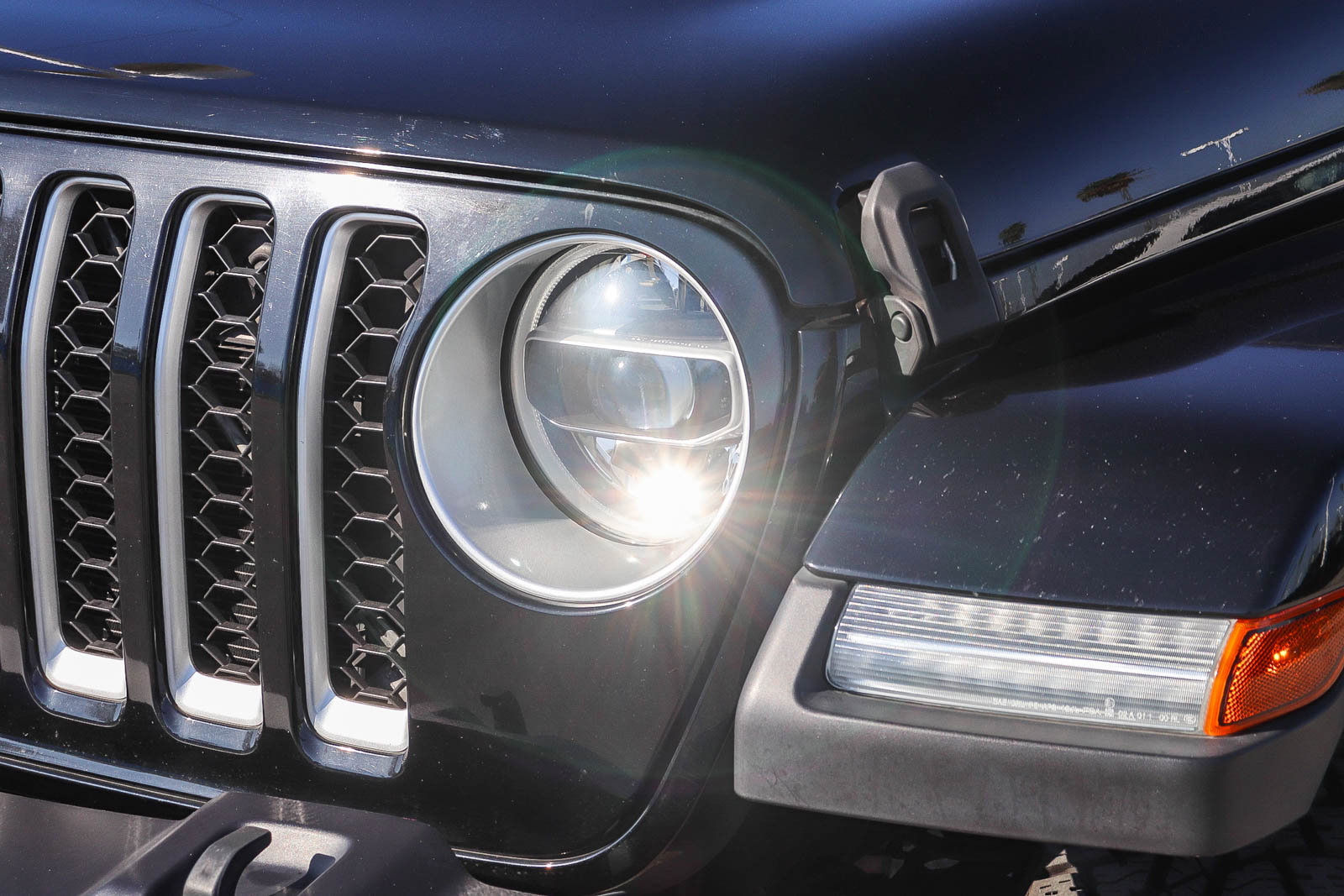 Used 2021 Jeep Gladiator Overland w/ Popular Equipment Package image 5