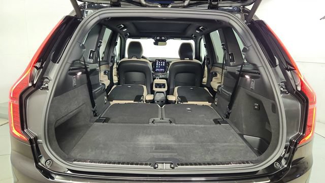 New 2026 Volvo XC90 T8 Plus w/ Protection Package Premier AWD/4WD image 42