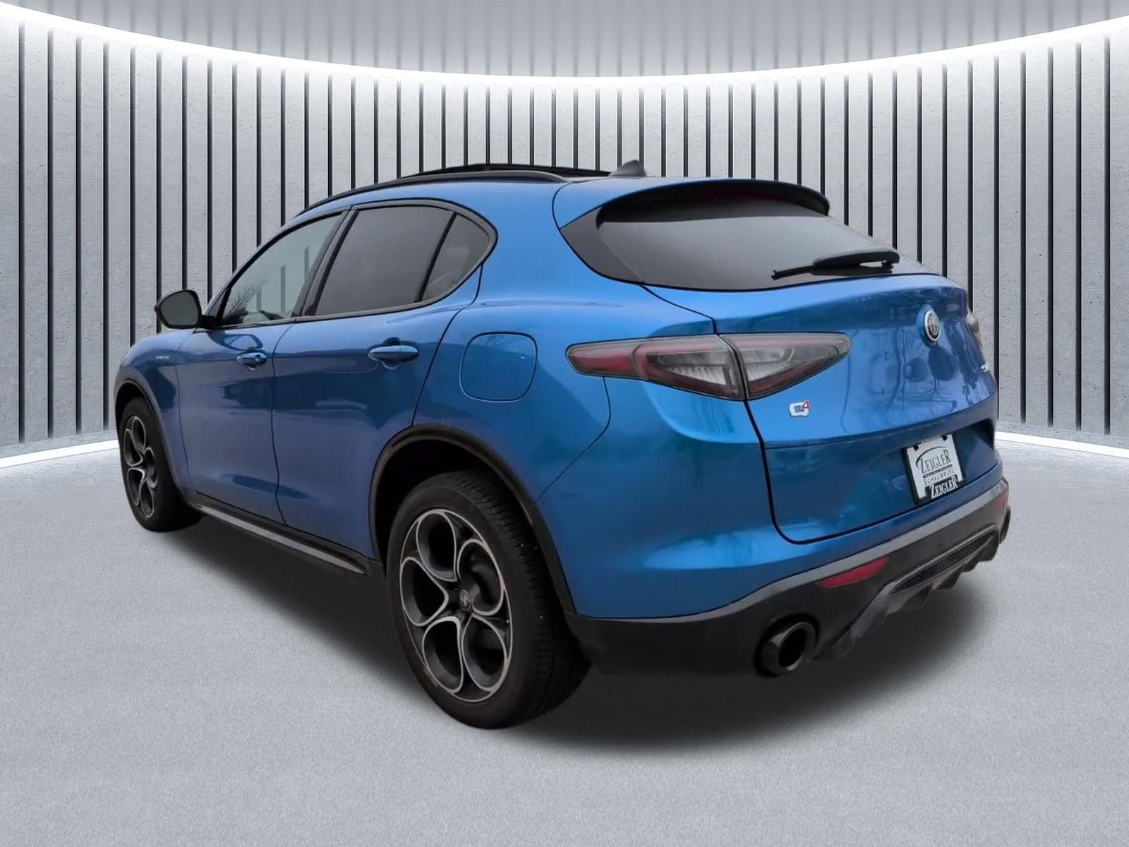 Used 2024 Alfa Romeo Stelvio Veloce image 12