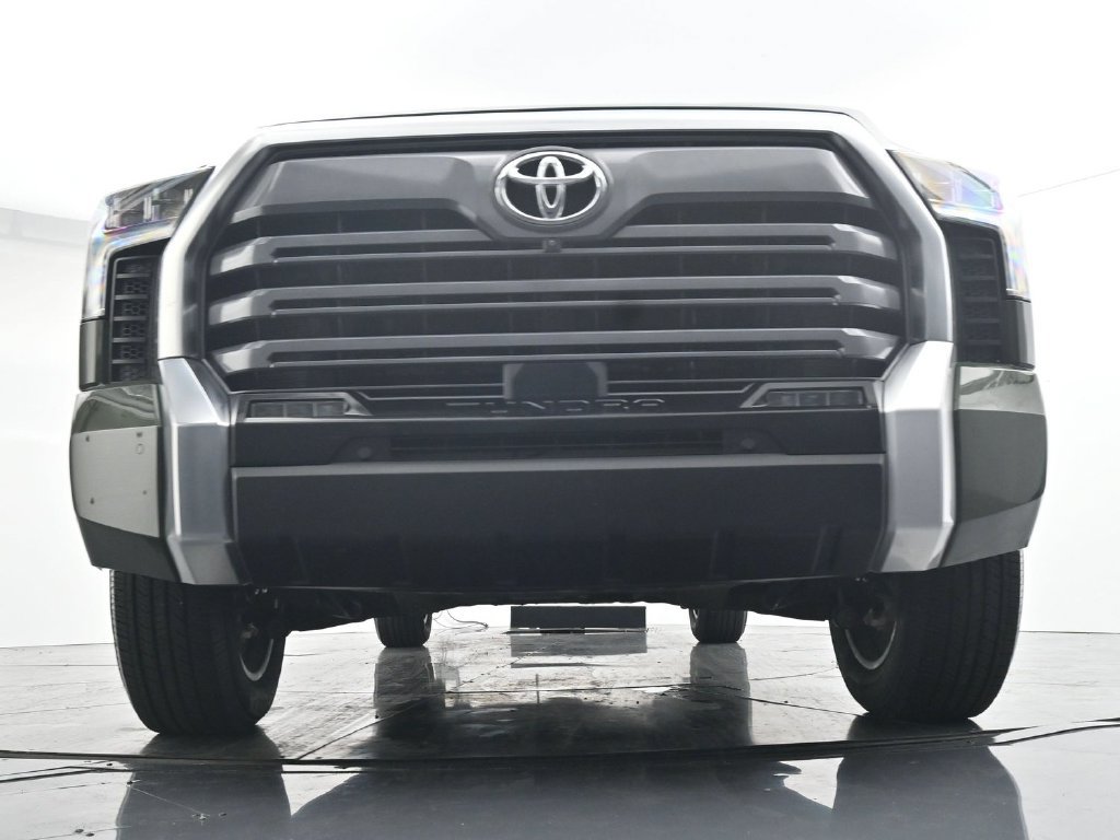 Used 2022 Toyota Tundra Limited AWD/4WD image 33
