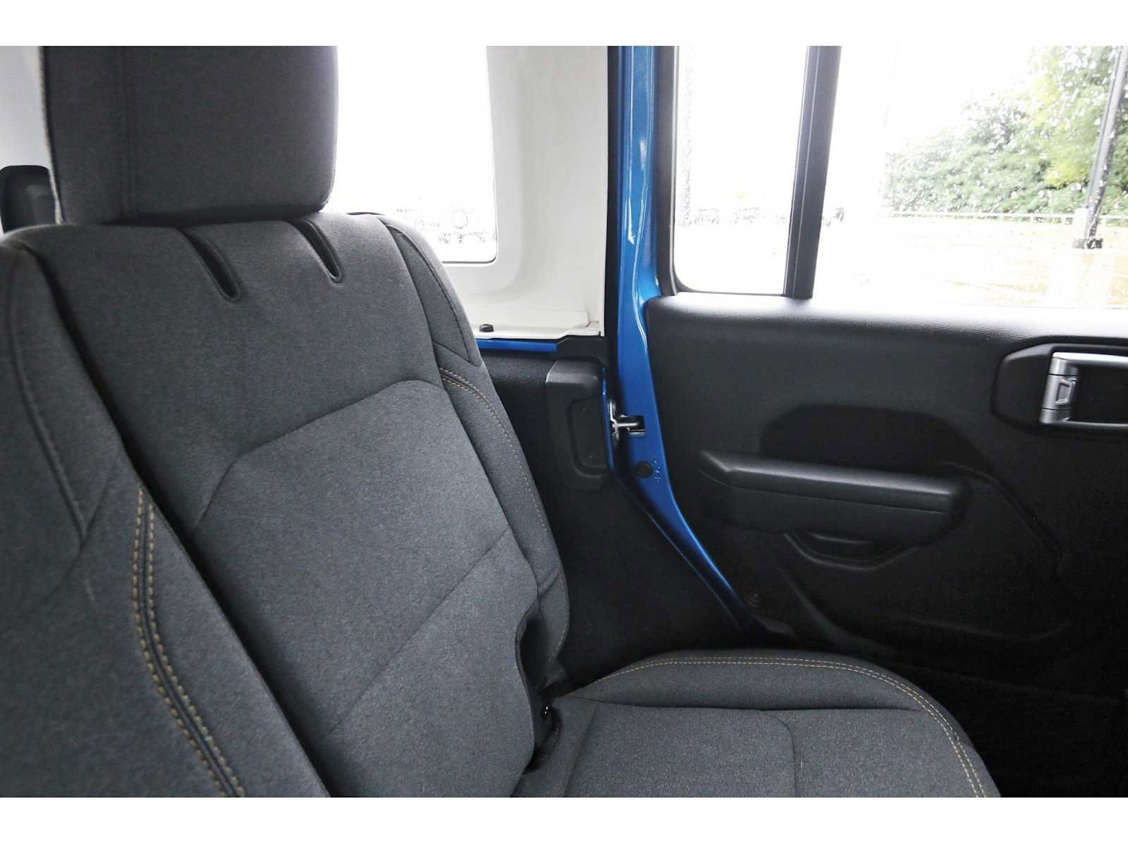 Used 2025 Jeep Wrangler Unlimited Sport AWD/4WD image 10