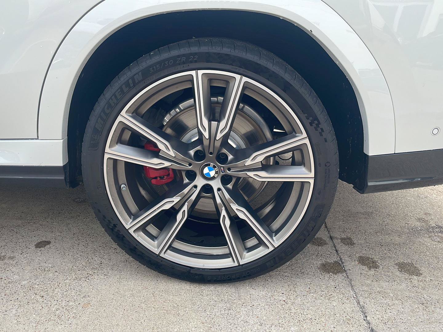 Used 2021 BMW X6 M50i w/ Executive Package AWD/4WD image 6