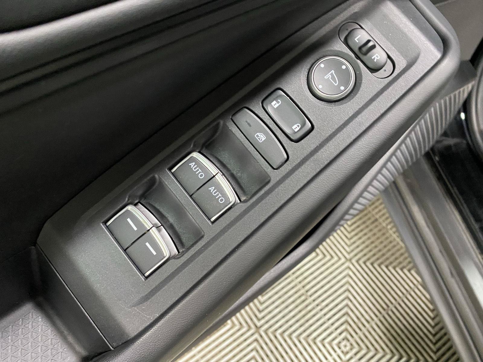 Certified 2023 Honda Accord EX image 17