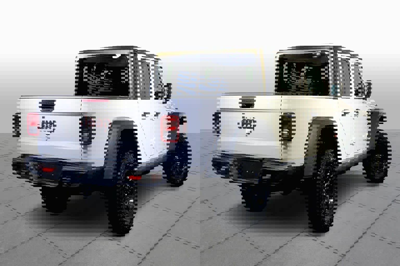 Used 2023 Jeep Gladiator Mojave w/ Cold Weather Group image 13