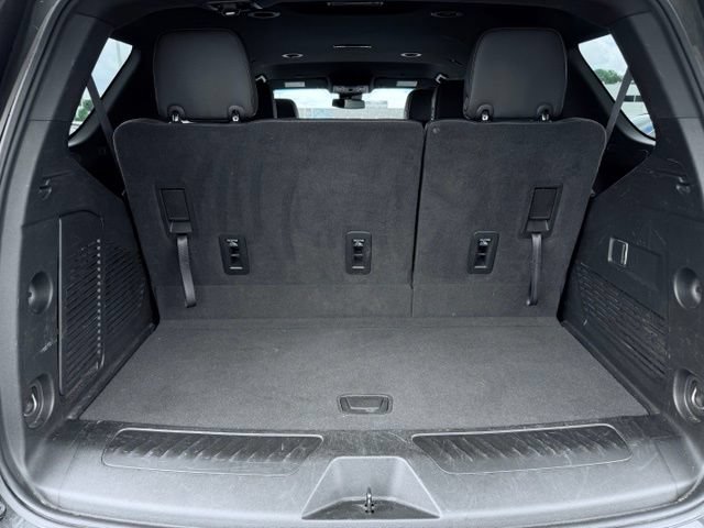 Used 2024 GMC Yukon SLT AWD/4WD image 10