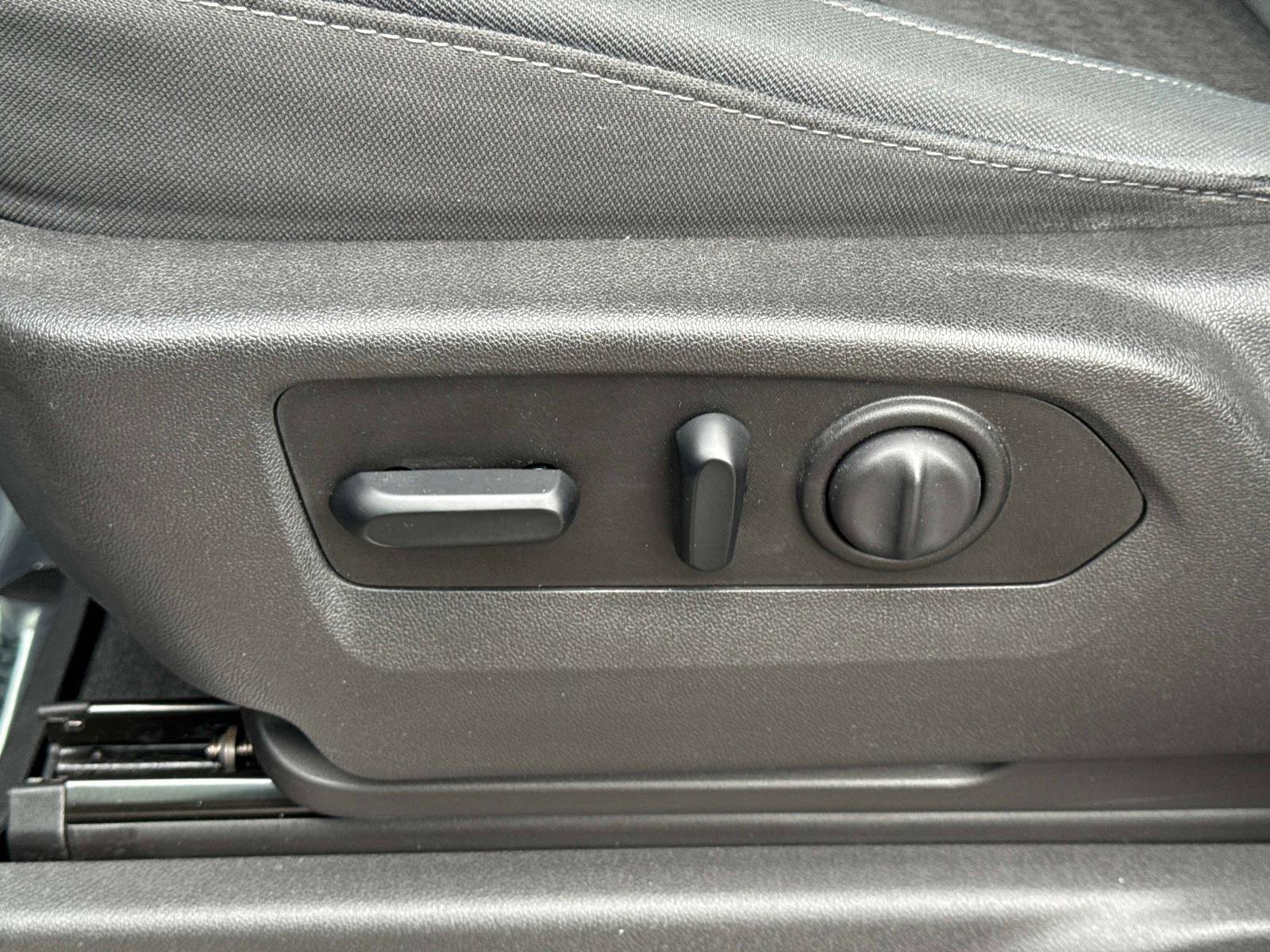 Used 2019 Chevrolet Silverado 1500 RST image 20