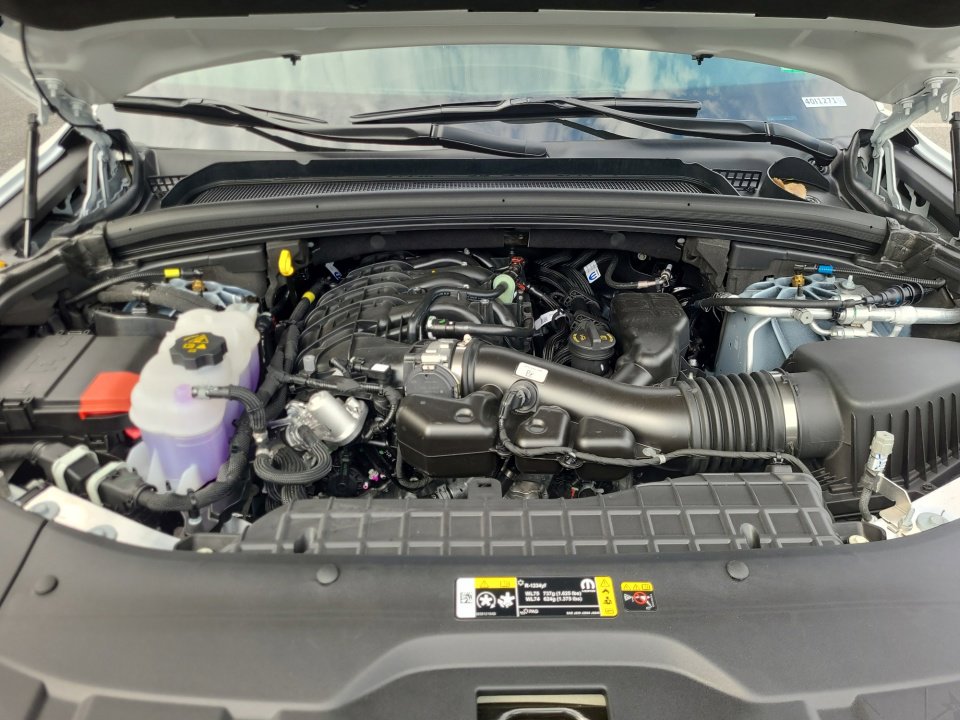 New 2025 Jeep Grand Cherokee L Overland w/ Luxury Tech Group IV image 16