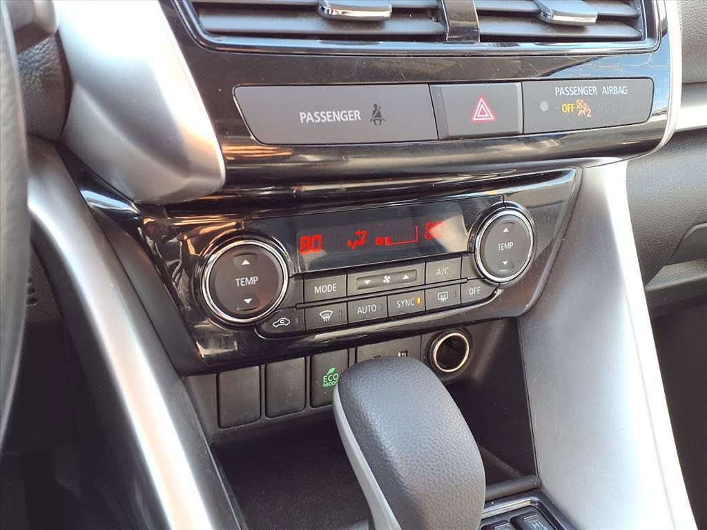 Used 2023 Mitsubishi Eclipse Cross SE image 10