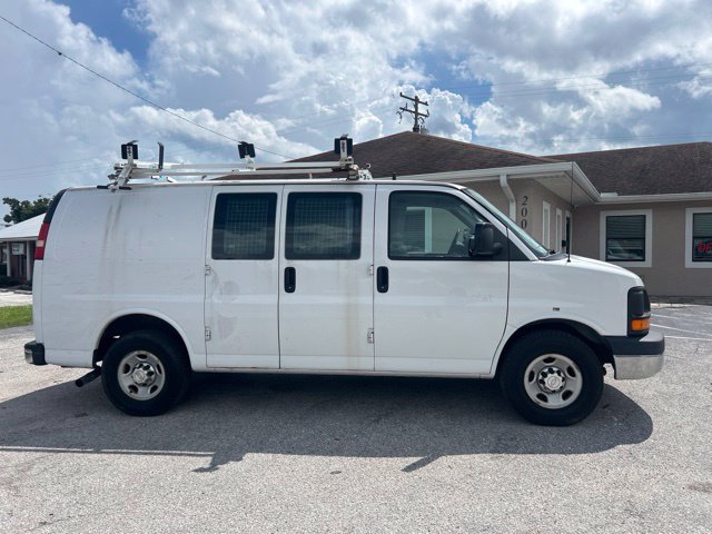 Used 2015 Chevrolet Express 2500 RWD image 4