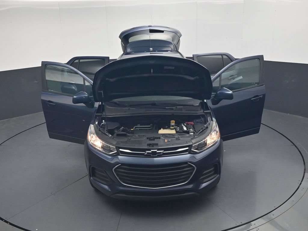 Used 2019 Chevrolet Trax LS w/ Tint and Cruise Package AWD/4WD image 49
