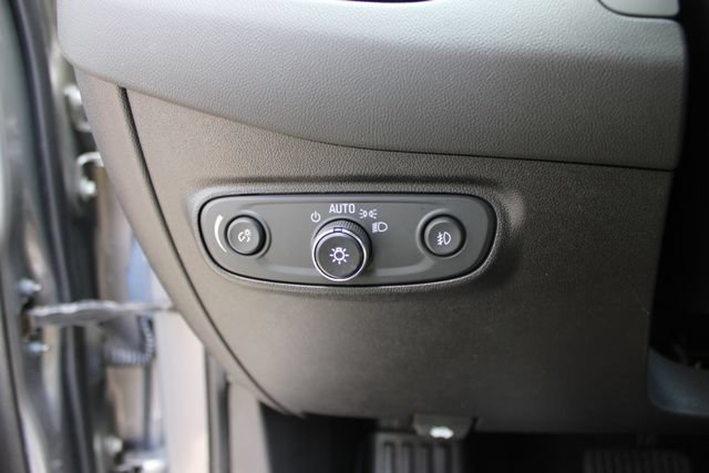 Used 2018 Chevrolet Equinox Premier AWD/4WD image 15