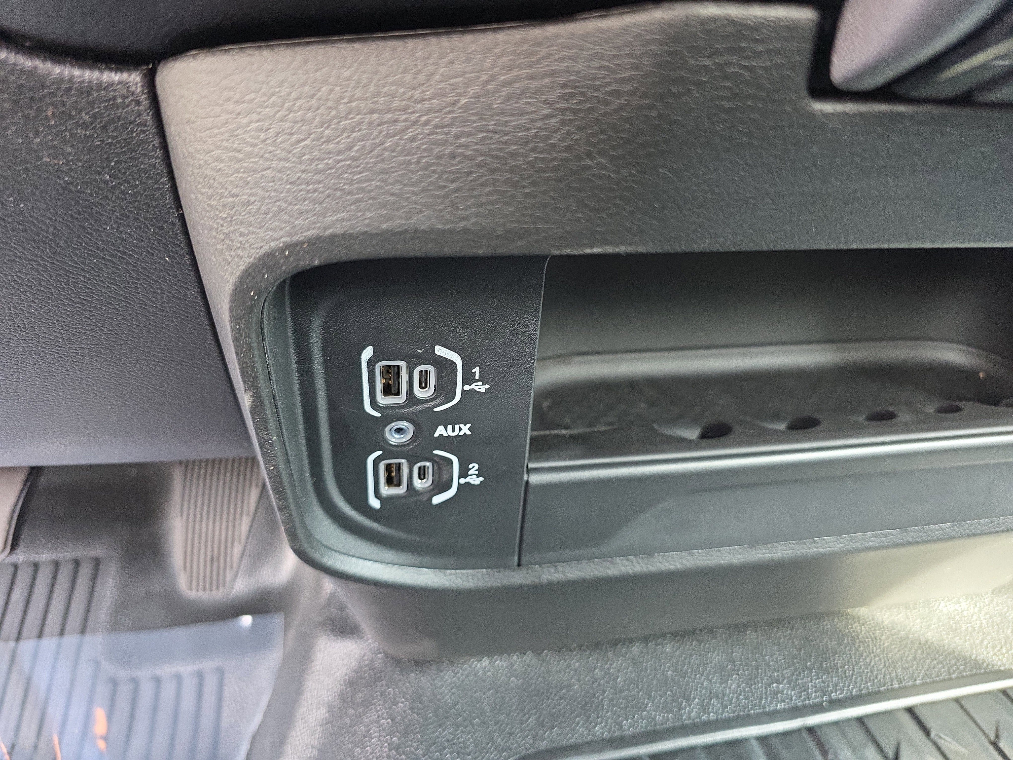 New 2026 RAM 5500 4x4 Regular Cab image 10