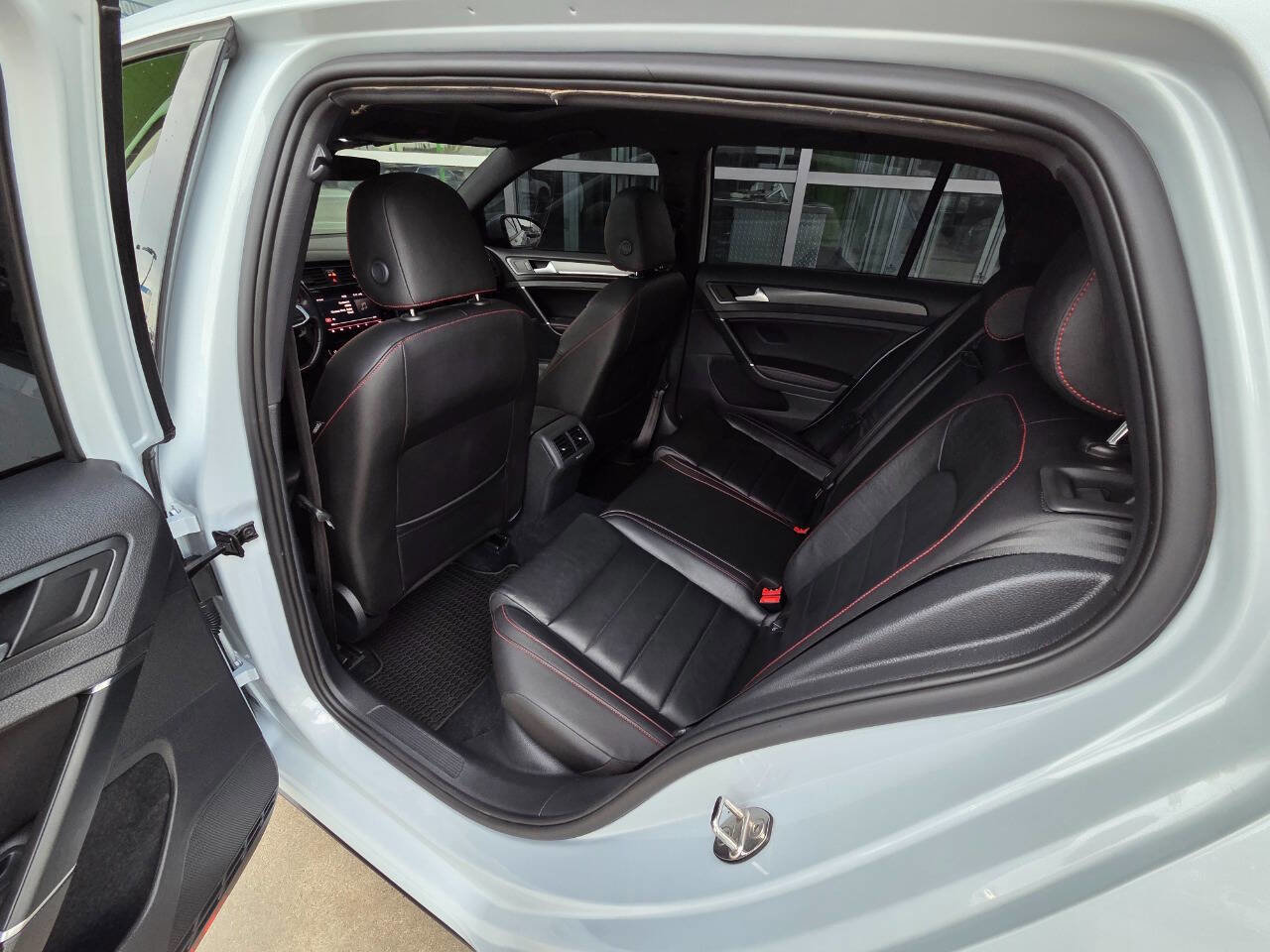 Used 2018 Volkswagen GTI Autobahn image 11