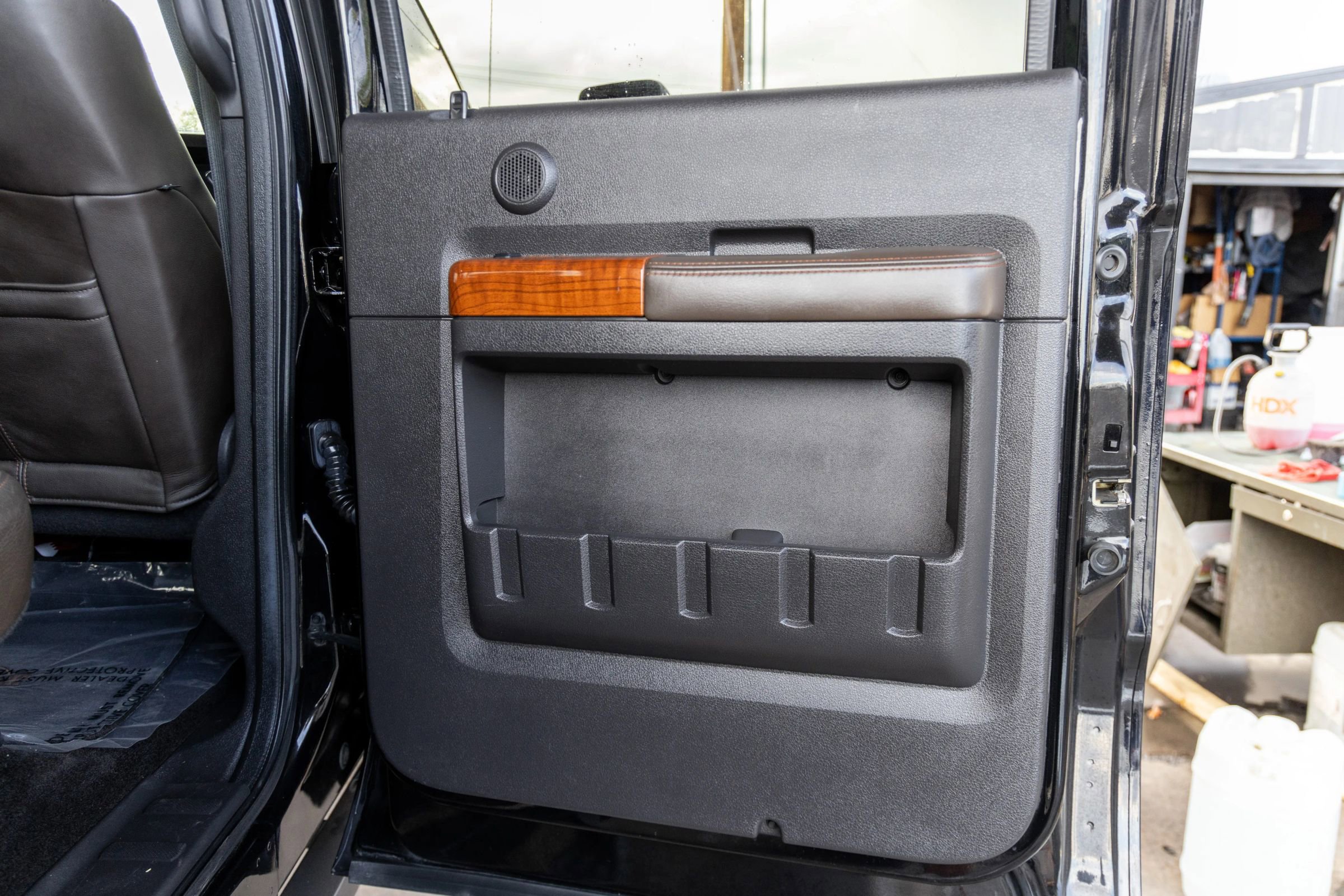 Used 2016 Ford F350 King Ranch w/ King Ranch w/Chrome Package AWD/4WD image 17