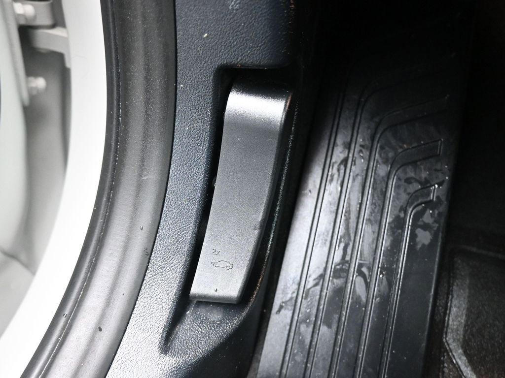 Used 2021 BMW X3 sDrive30i w/ Executive Package image 30