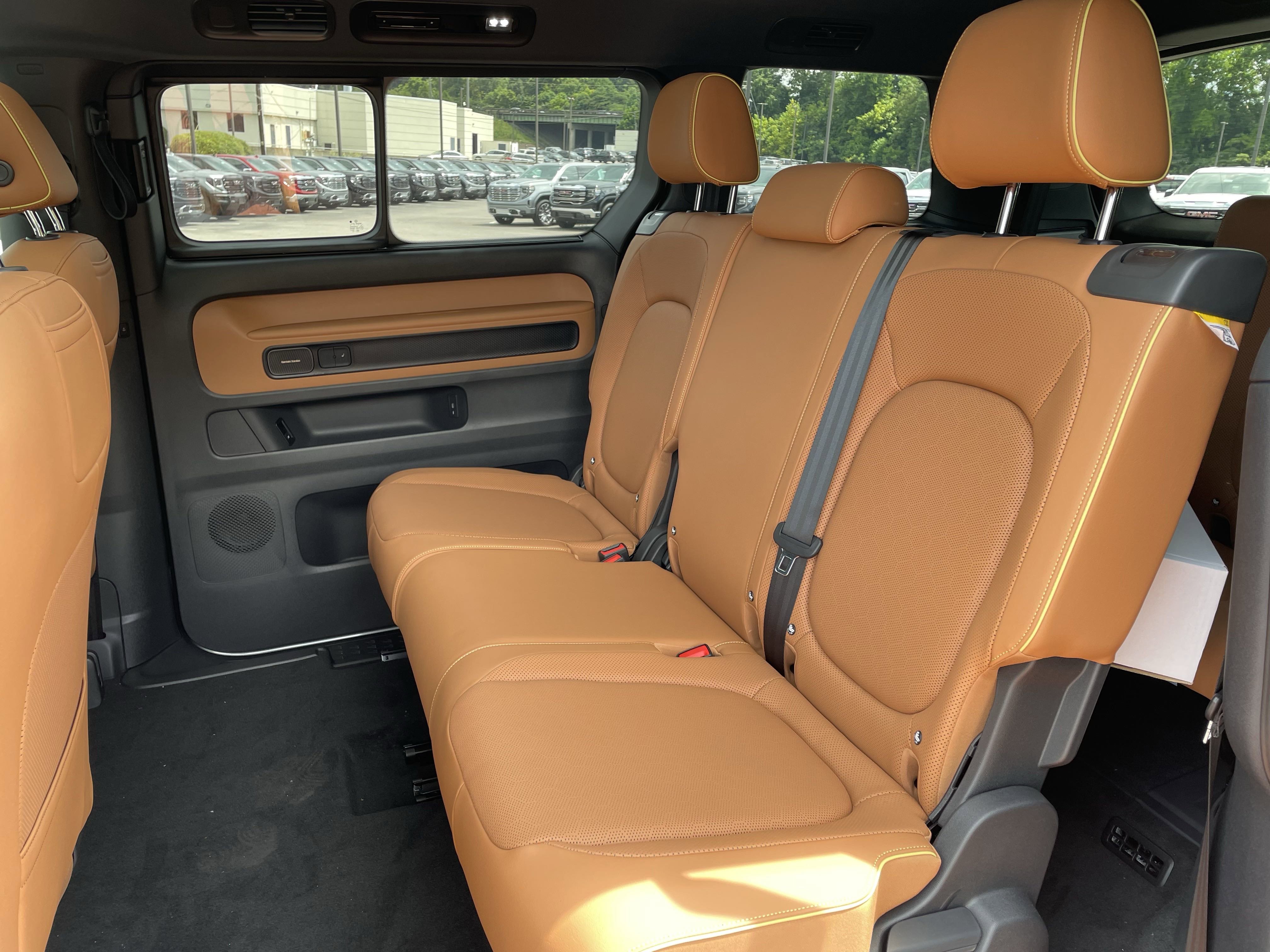 New 2025 Volkswagen ID. Buzz Pro S Plus image 11