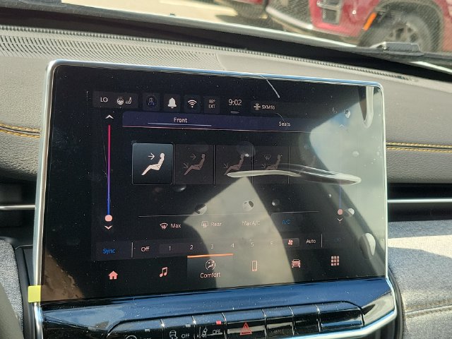New 2026 Jeep Compass Latitude AWD/4WD image 21