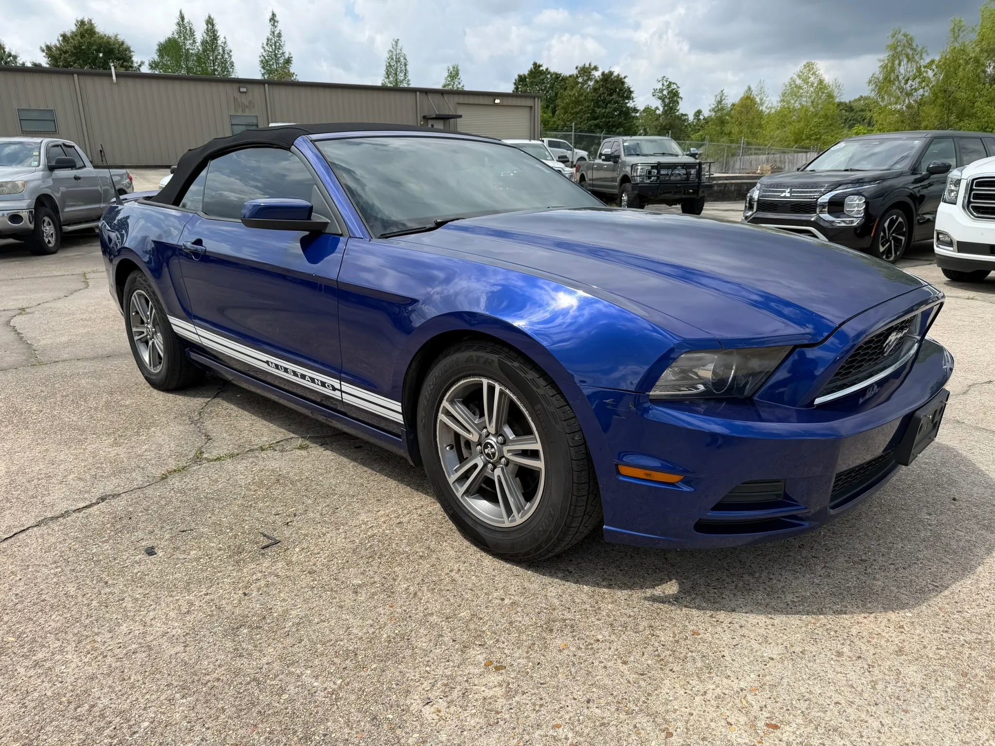 Used 2013 Ford Mustang Premium RWD image 7
