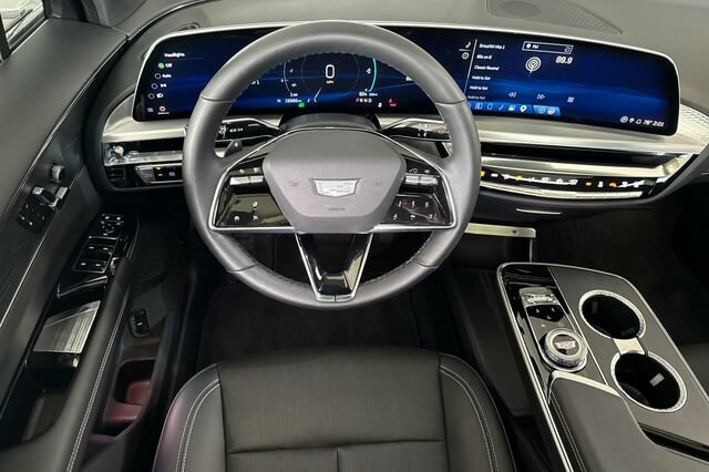 Certified 2024 Cadillac Lyriq Luxury AWD/4WD image 14