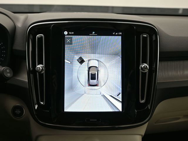 New 2026 Volvo XC40 B5 Ultra w/ Protection Package Premier image 20