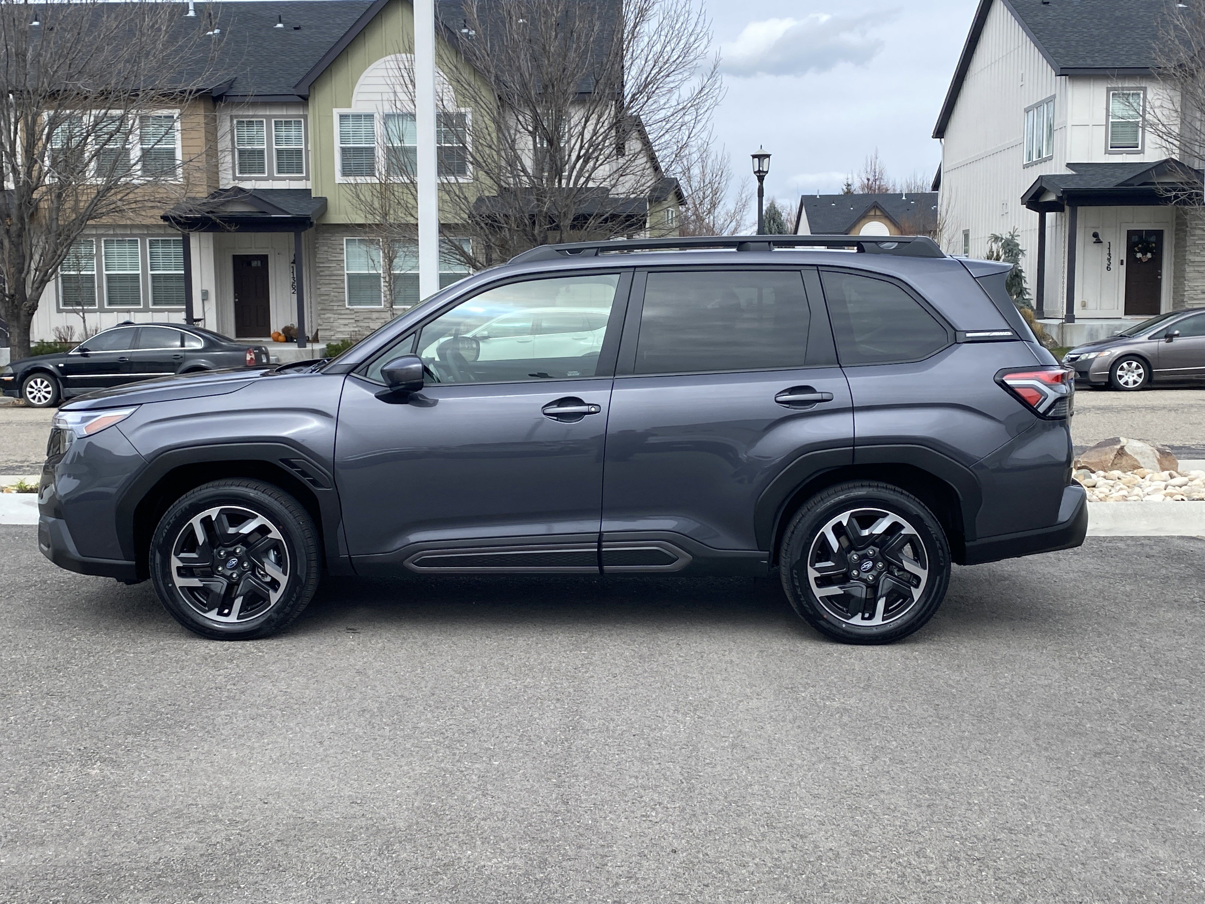 Used 2025 Subaru Forester Limited image 3