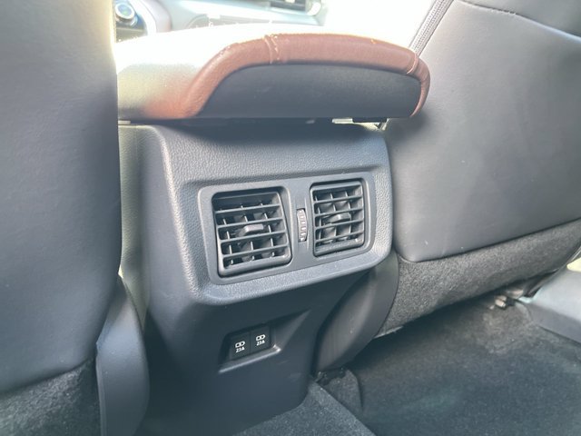 Used 2022 Toyota Venza XLE AWD/4WD image 22