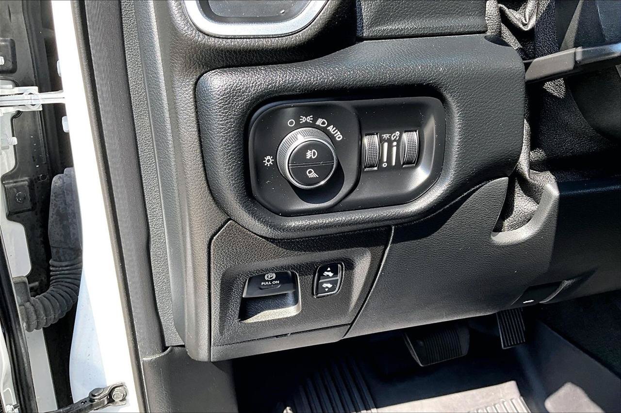 Used 2022 RAM 1500 Laramie AWD/4WD image 37