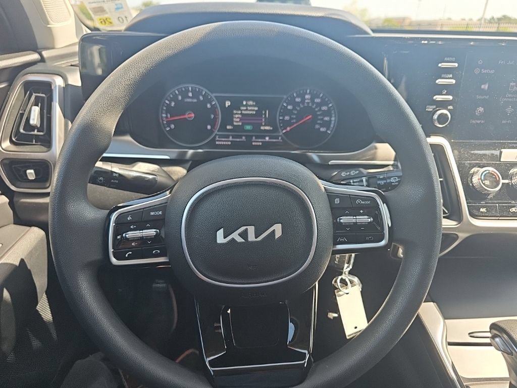 Used 2022 Kia Sorento LX FWD image 30