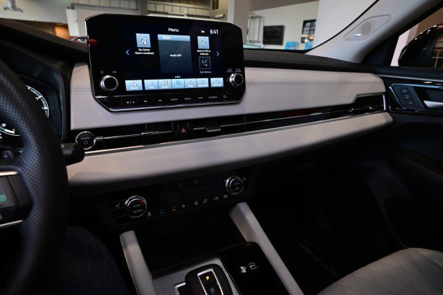 Used 2024 Mitsubishi Outlander SEL Black Edition image 36